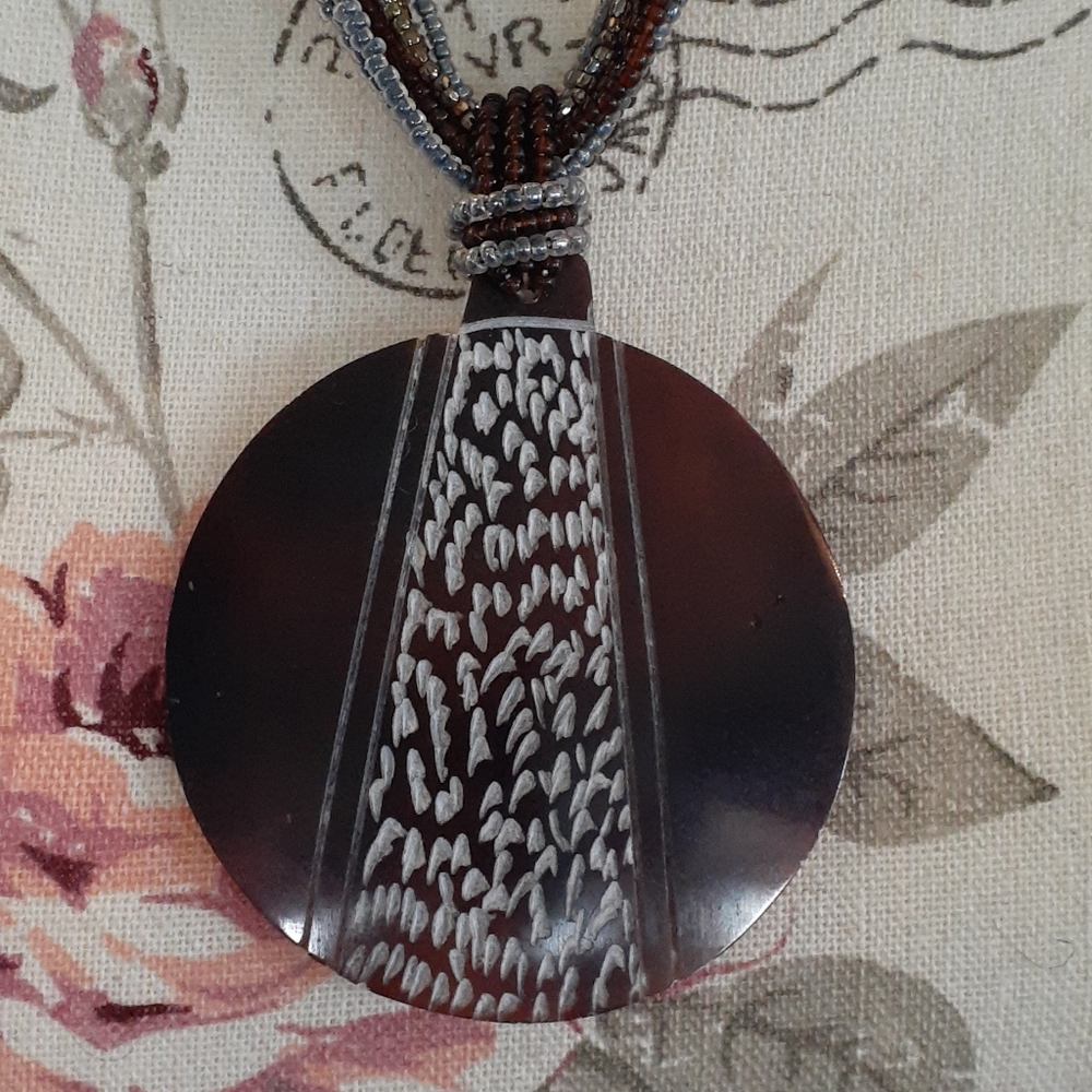 " Vintage faux Tortoiseshell & bead statement necklace